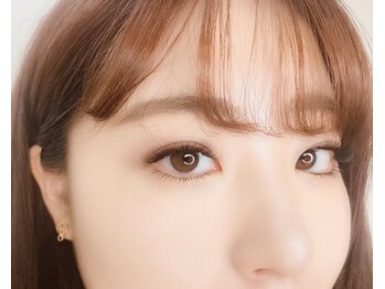 リュープリエ(Lieu plie)/アイブロウ×下まつげ