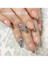 埋め尽くし×フレンチネイル