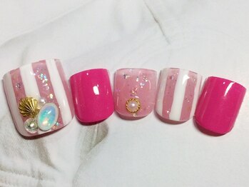 ネイルサロン リリオ(Nail Salon Ririo)/ストライプフットネイル