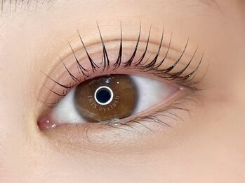 アイリス アイラッシュ(IRIS eyelash)の写真/貴女の"なりたいイメージ"を実現！＜モチの良さ・自慢のキープカ＞で長期的なキレイをお楽しみ頂けます♪