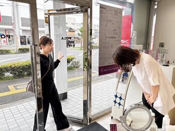 ポーラ ザ ビューティ 岸和田駅前店(POLA THE BEAUTY)/お出迎え