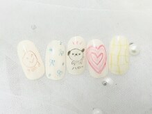 リリー(Lilly)/落書きネイル