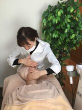 サンスターサレーヌ フェイシャルサロン 高田馬場駅前店/オールハンドでマッサージ