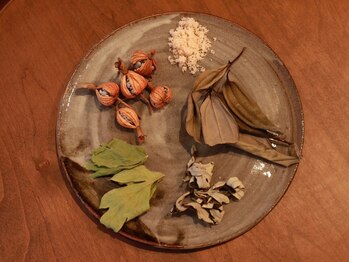 スイランスパ(SUILAN SPA)/沖縄ハーブを使用した琉球ハーブ