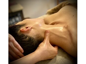 ニラマヤ(niramaya)/デコルテマッサージ