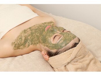 ムーマイニー(m maini)/ハーブピーリング