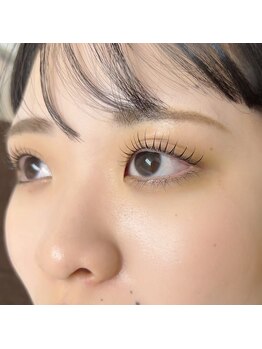 モナ(MoNa)/ピーナツロッド まつ毛パーマ