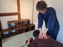 カラダ治療室の雰囲気（丁寧なマッサージを体験◎）