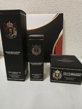 エクラリール(eclat rire)/最上級スキンケア導入しました。