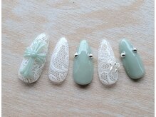 レース×クロスのトレンドネイル