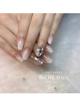 リッシュ トロワ(RICHE trois)/キラキラ埋めつくしアート！