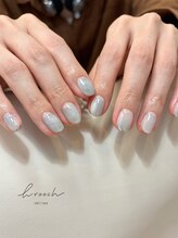 ブローチ(BRooCH)/ニュアンスネイル