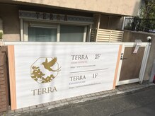 アジアン エステティック テラ(Asian esthetic TERRA)/外看板