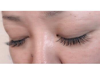 ファムアイラッシュ(Fam eyelash)/