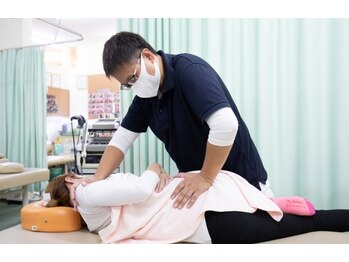どうはく堂 西勝山接骨院/施術中の様子