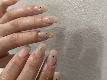 エティル(Etel atelier)/手書きネイル/シンプル