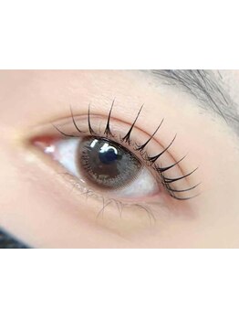 ナチュラル上品な目元にしたい