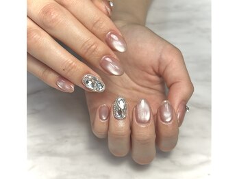 ラズワルド(Lazward)/うるキラ＊埋め尽くしネイル