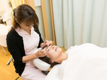 エステティックサロン プリティ/エクステ施術風景