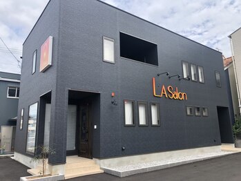 ラーサロン(LA Salon)/店舗外観