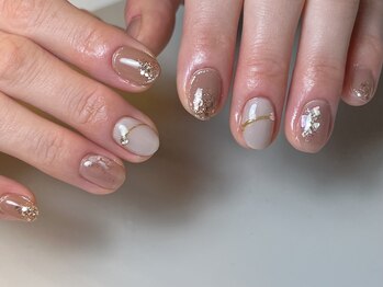 ラフィーナ(RAFFINA)/綺麗系ニュアンスネイル