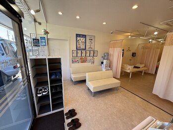 ゼロスポ鍼灸院 接骨院 松本庄内/待合スペース