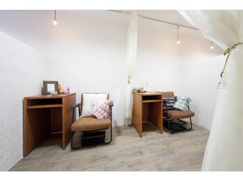 ネイルサロン&スクール ジーナ(GINA)/ペアルームがとっても好評♪