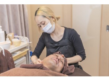 トランザット 六本木店(TransATT)/ 男らしい小顔へ導くケア