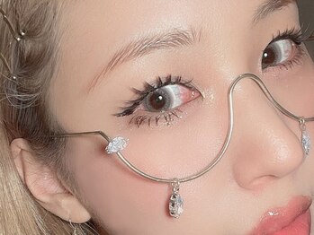 ジルアイズ 表参道 南青山店(JILL EYES)の写真/カラーエクステで抜け感のある目元に！ブラウンカラーMIXでボリューミーなのにナチュラルな仕上がりに◎