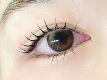 プラスアイ 千葉東口店の写真/韓国風アイドルまつ毛パーマが大好評♪束感たっぷり仕上げ◎最新メーテルロッドも大人気☆韓国メイクにも♪