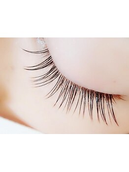 ナチュラル上品な目元にしたい