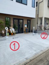 ソイ(soi)/駐車場はお店の前に2台