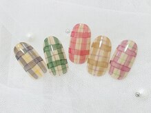 リリー(Lilly)/チェックネイル