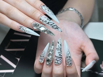 ジュリネイルスタジオ(Julli Nail Studio)の写真/【360度どこから見ても美しい♪】短い爪でも大丈夫！Julli Studioで理想の長さと美しいフォルムを実現◎