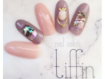 ネイルサロン ティフィン(tiffin)/大人キレイめネイル