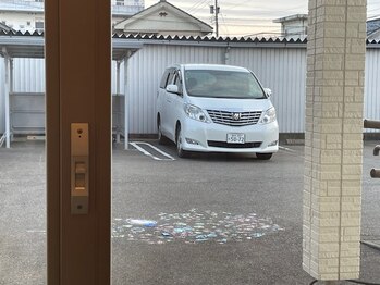 モコ(moco)/広々とした駐車場