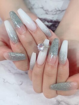 キティ 川越店(kitty)の写真/【ご新規様・スカルプワンカラーorグラデ¥12500→¥6980】短い自爪さんの長さ出しや亀裂の補強にも◎