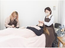 サラ デ ミレ(Sala de milae)の雰囲気（落ち着いた店内でゆったりとお過ごし頂けます。同時施術も可能★）
