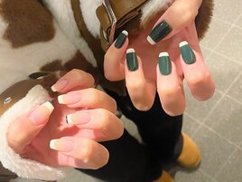 ちぐはぐネイル　フレンチネイル