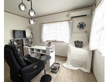 アクアマリン(AQUAMARINE)の雰囲気（プライベートsalon★店舗横駐車場ありお好きな色に変更可◎）