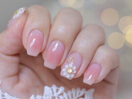 ぷっくりお花ネイル　チーク