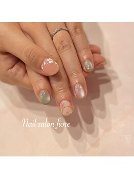 フィオーレ(fiore)/手描きの桜ネイル＋ぷるマグ