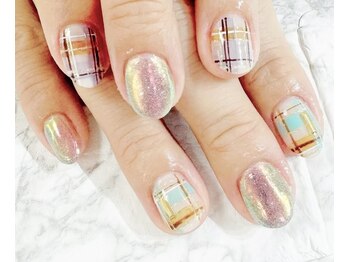 アリイネイルズ(ALII Nails)/チェックネイル