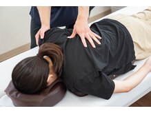 リライフ/施術風景【肩こり】