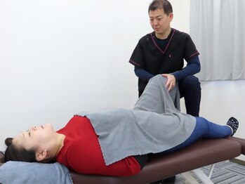 楽笑楽整体院/膝の施術