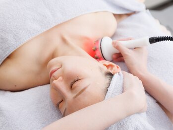 スロウ 大宮店(slow)の写真/ハイパーナイフ×ヘッドスパ×ケアマッサージ、豊富な選択肢と複合技で理想を叶えるリフトアップ小顔ケア