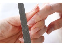 ラウラージュ(Raurage)/爪の長さ形を整えます