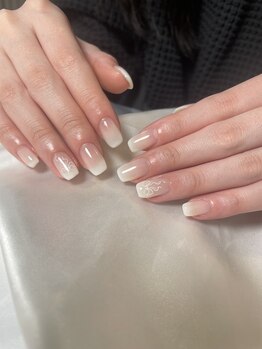 エンユ(enyu)/白グラデーション