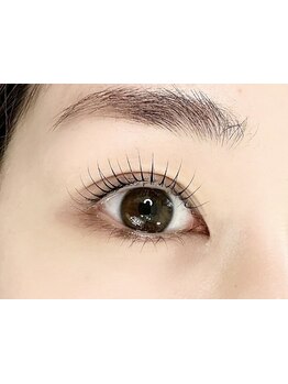 ナチュラル上品な目元にしたい