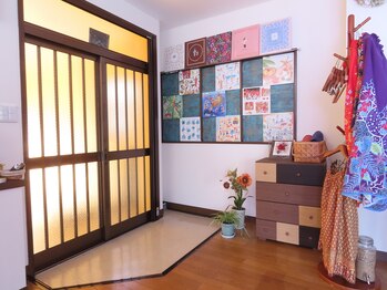 ココデシカ 押上店(coco-desika)/正面の扉を開けると